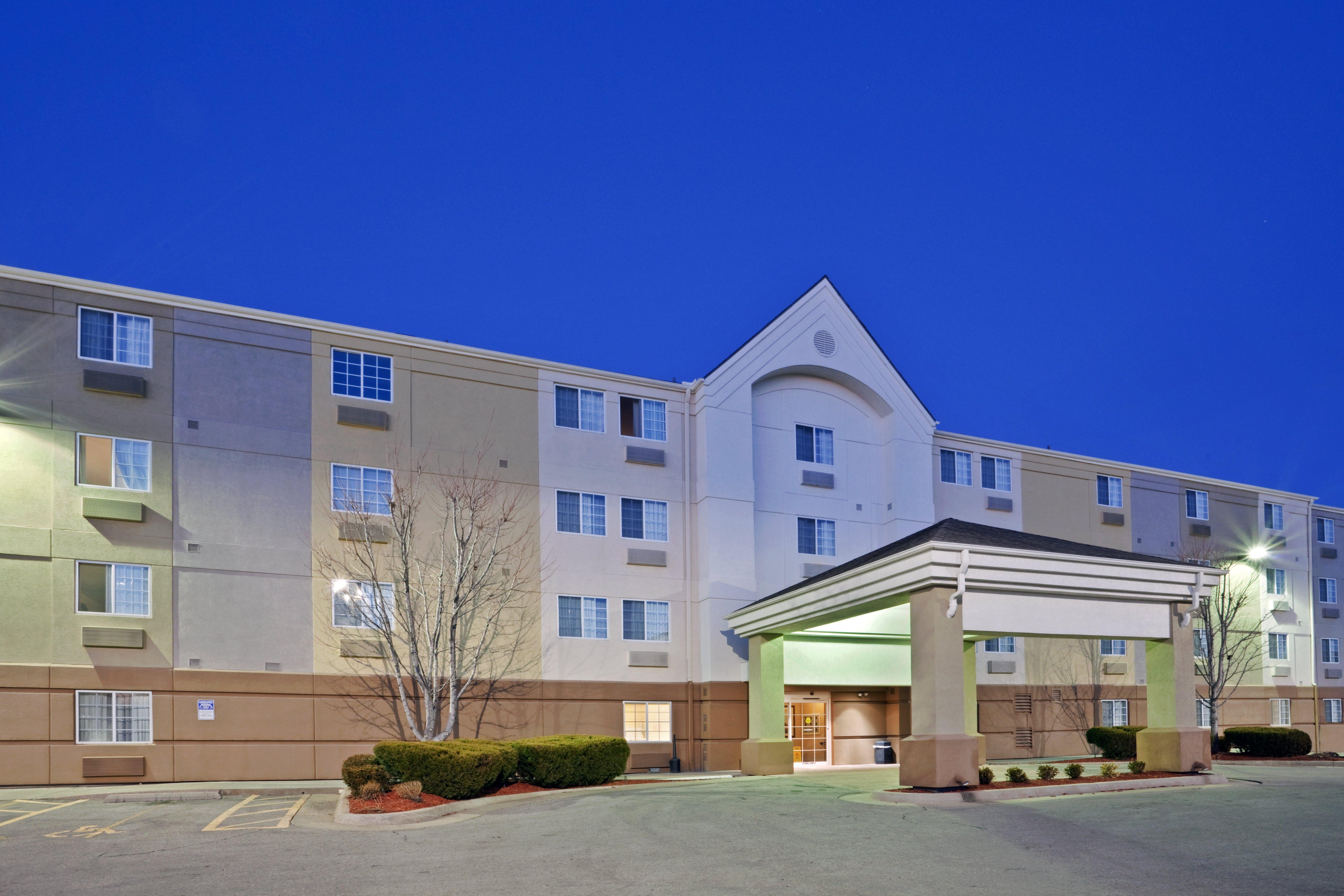 Candlewood Suites - Topeka West By Ihg Экстерьер фото