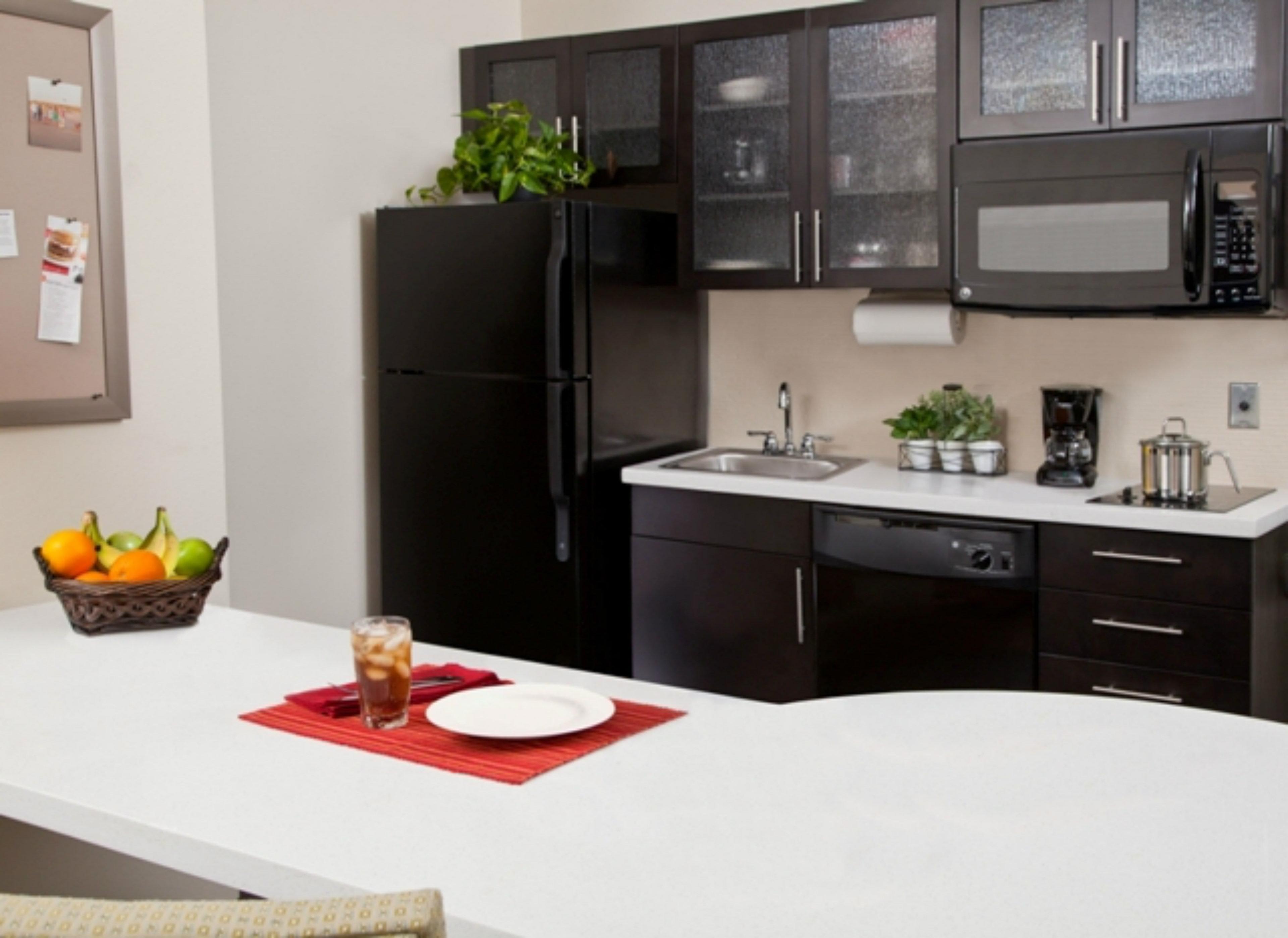 Candlewood Suites - Topeka West By Ihg Экстерьер фото
