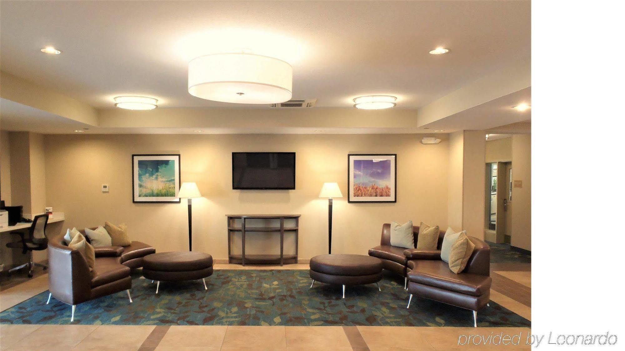 Candlewood Suites - Topeka West By Ihg Экстерьер фото