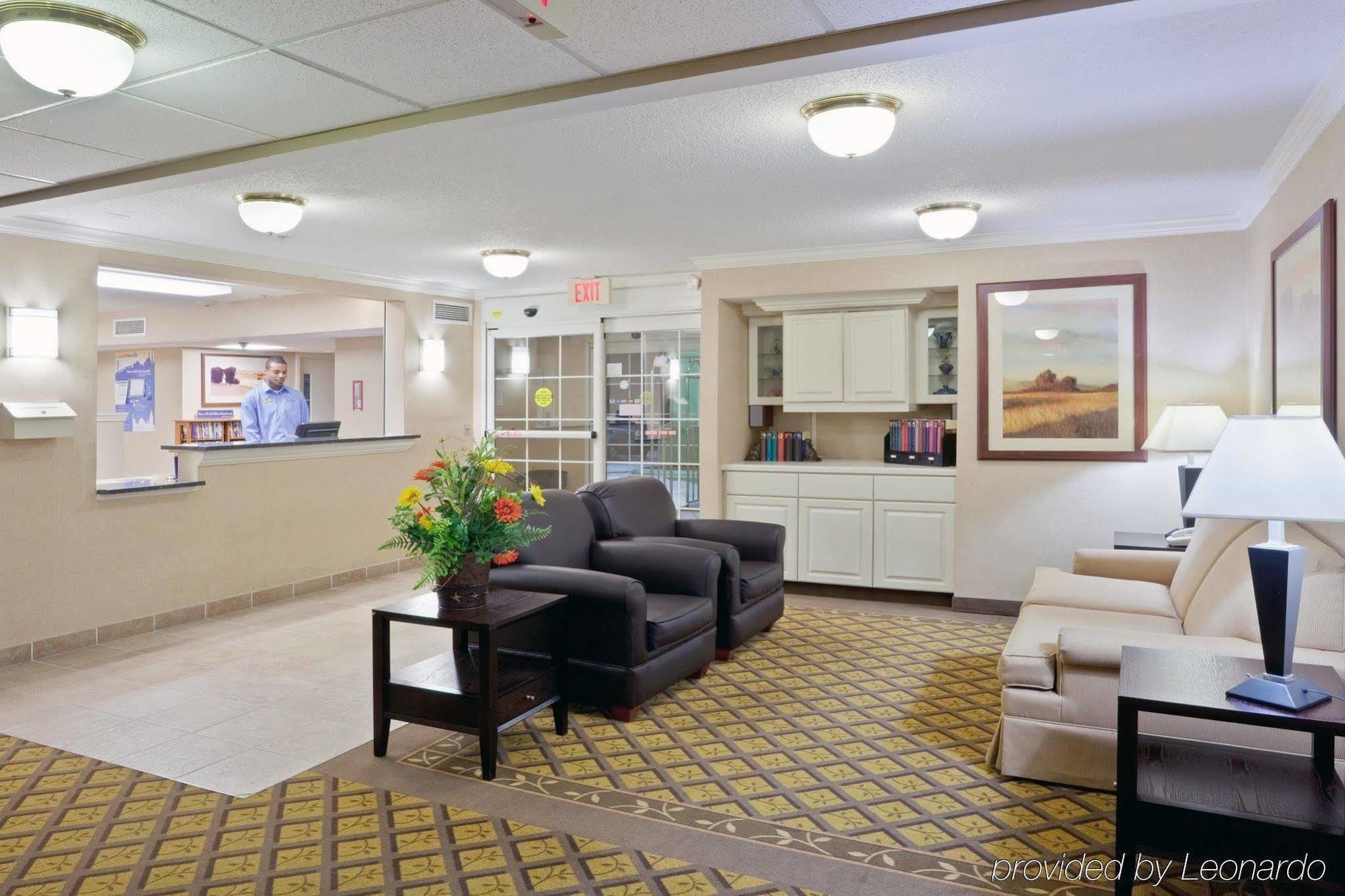 Candlewood Suites - Topeka West By Ihg Экстерьер фото